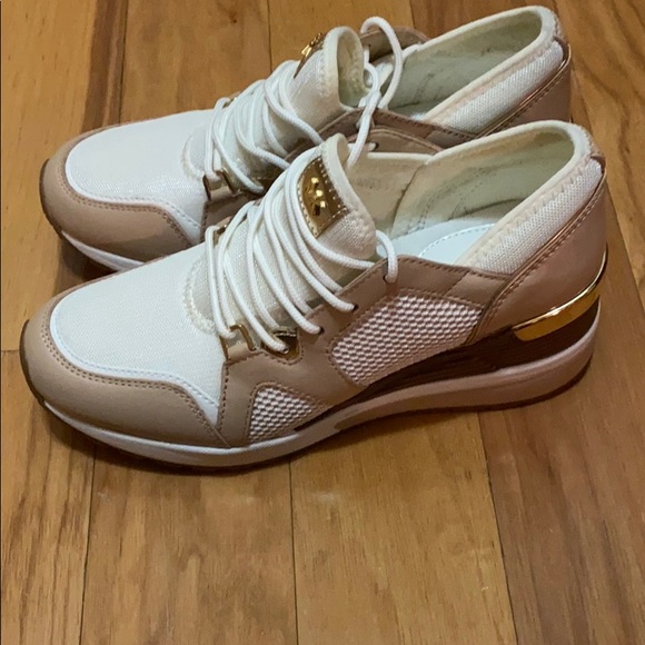 Michael Kors tennis shoes - Picture 3 of 4